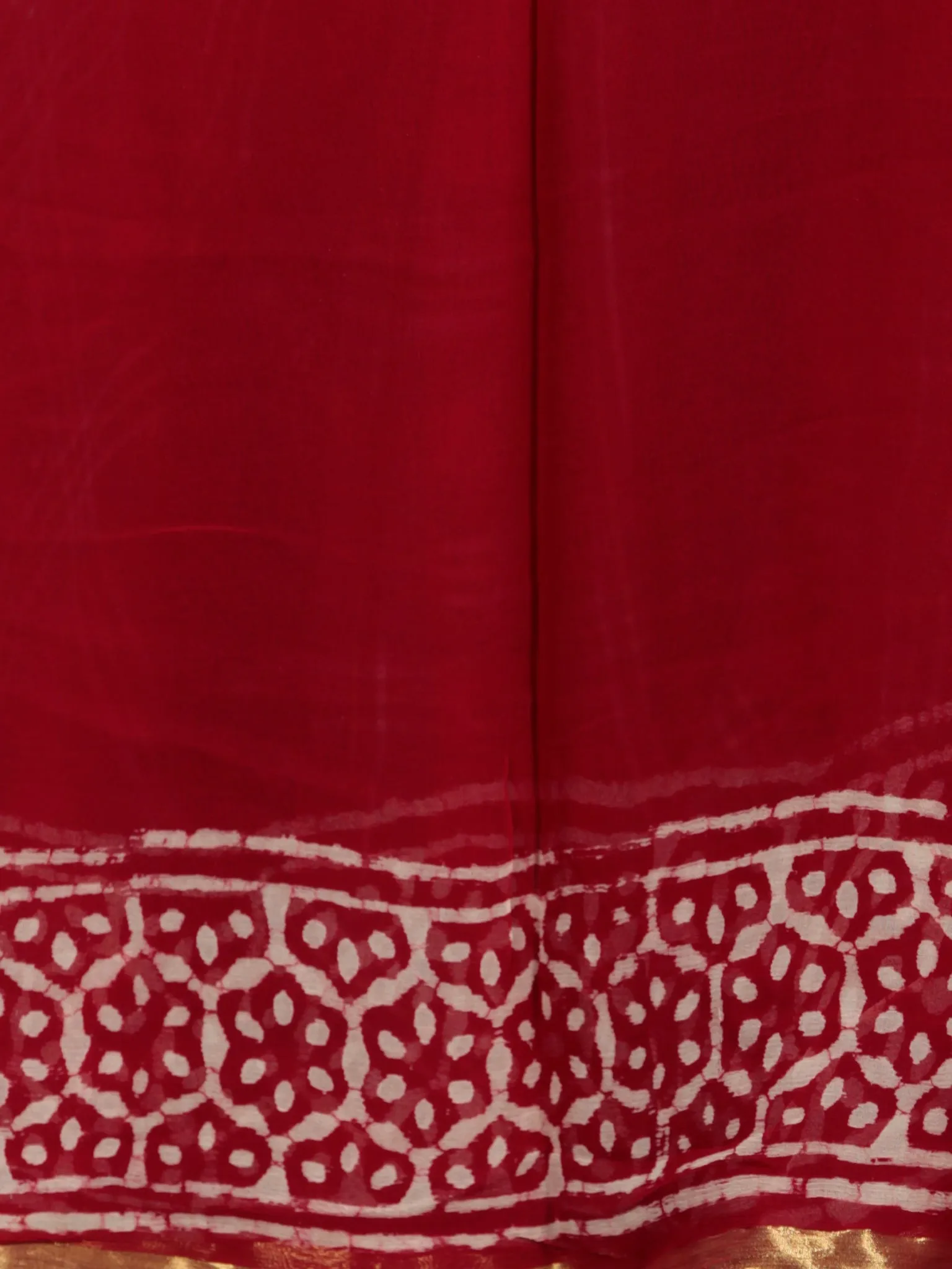 Red Ivory Hand Block Printed Chiffon Saree with Zari border - S031702732