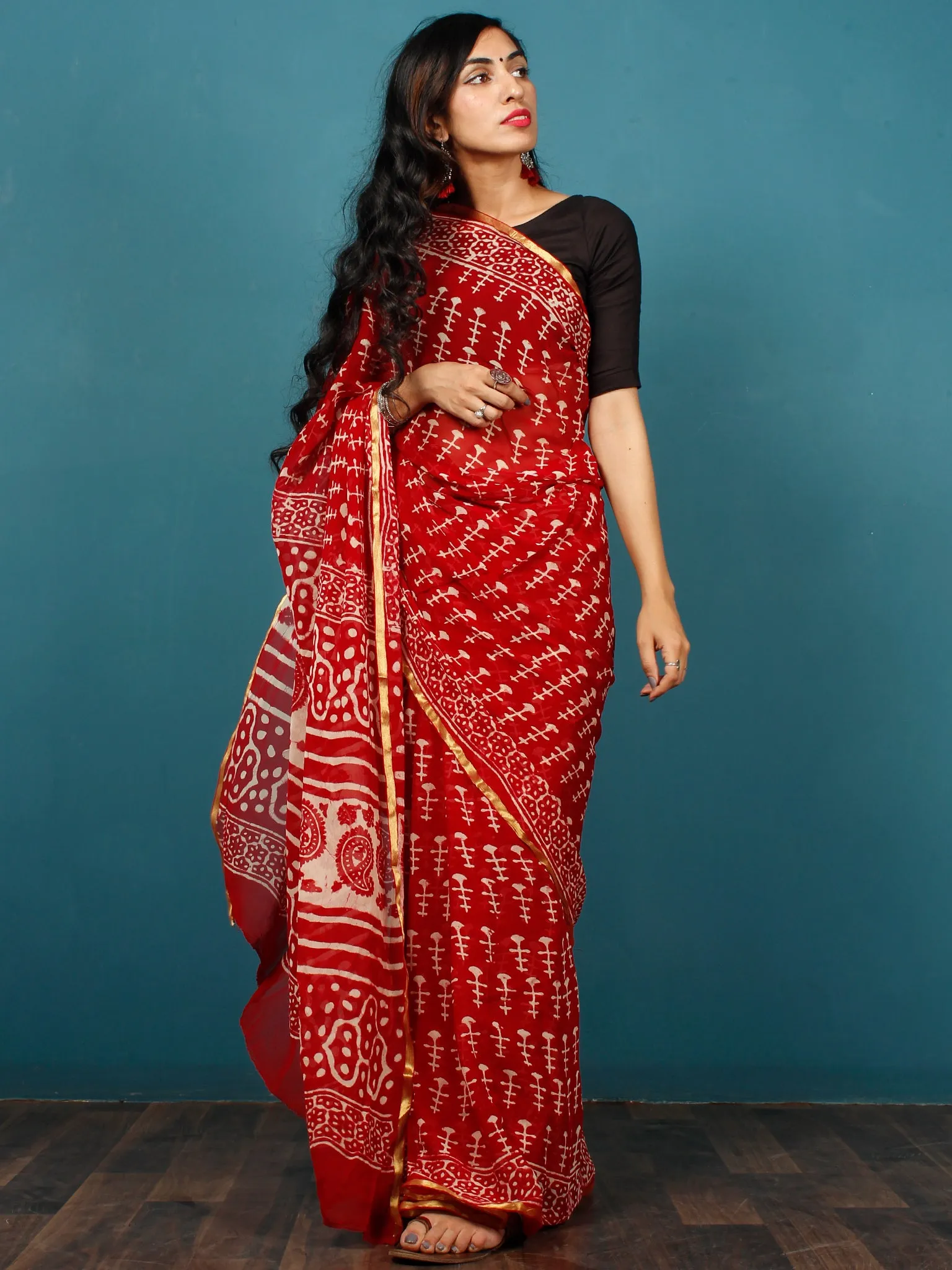 Red White Hand Block Printed Chiffon Saree with Zari Border - S031702801