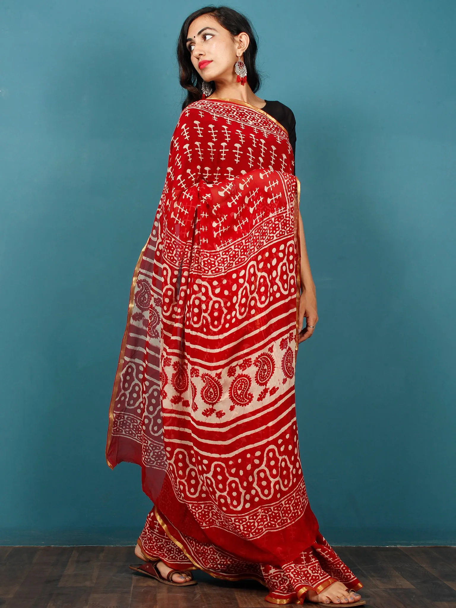 Red White Hand Block Printed Chiffon Saree with Zari Border - S031702801